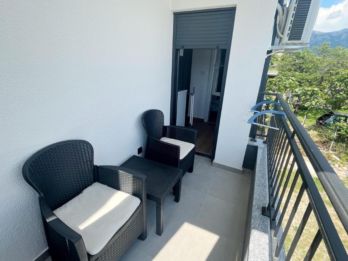 Lana Apartmani Bar Exterior foto