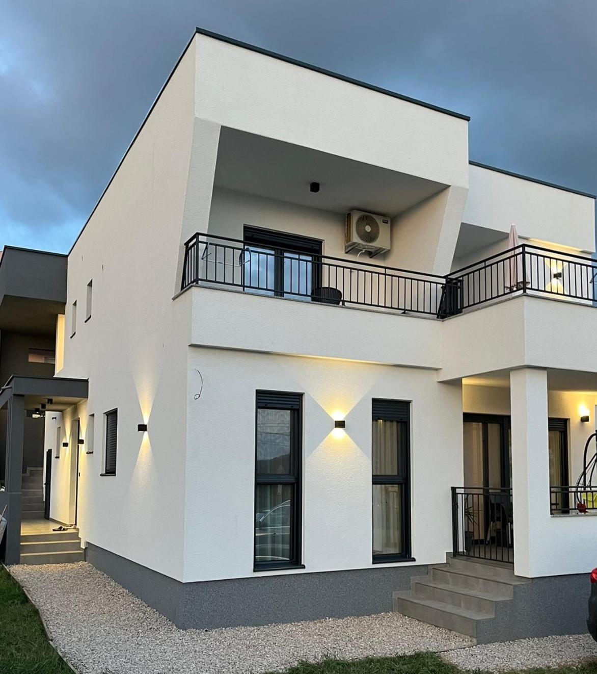 Lana Apartmani Bar Exterior foto
